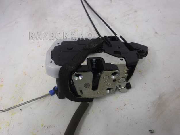 Замок двери передней левой Nissan Almera G15