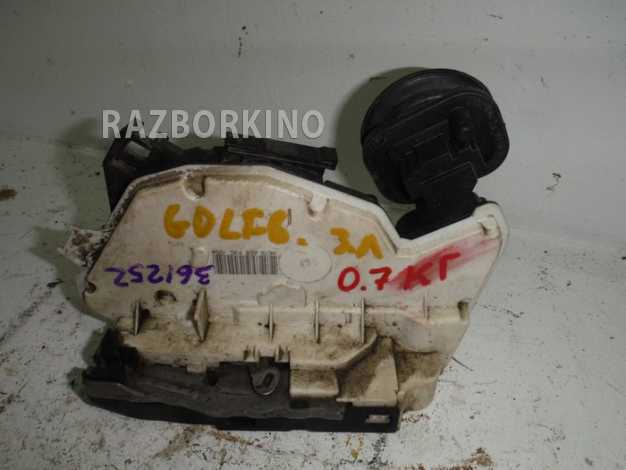 Замок двери задней левой Volkswagen Golf 6