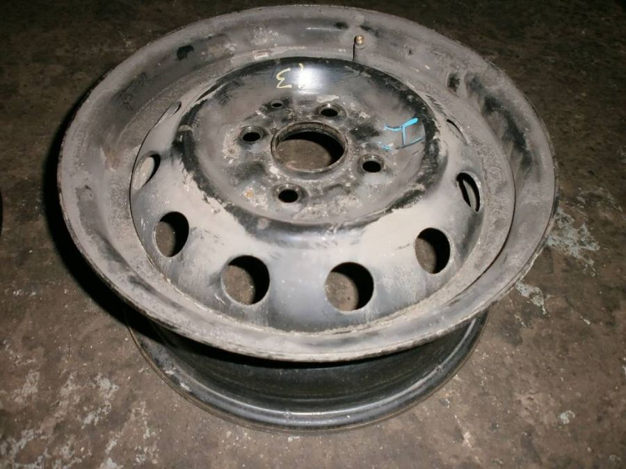 Диски оригинальные штампованные на hyundai getz. Колпаки hyundai getz r14. 5 spark. Хендай гетц диски колесные. Хендай гетц диски колесные.