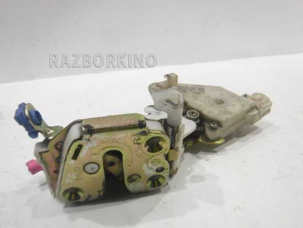 Замок двери передней правой Nissan Almera N15
