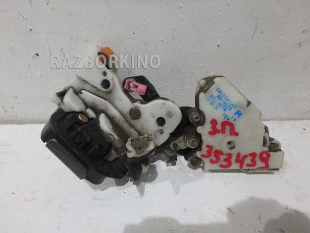 Замок двери задней правой Nissan Almera N15