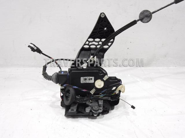 Замок двери передней левой Volkswagen Phaeton 3D2