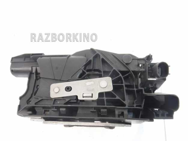 Замок двери сдвижной правой Mercedes W447 Vito V